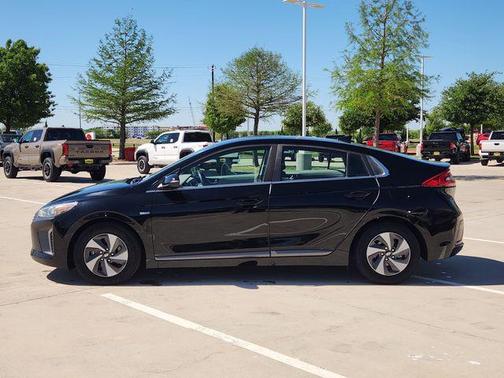 2017 Hyundai IONIQ Hybrid SEL