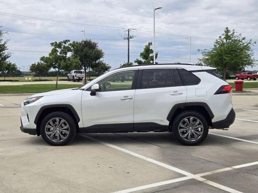 Pearl 2025 Toyota RAV4 Hybrid Limited