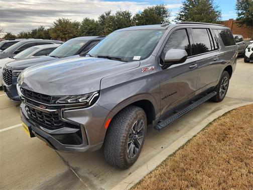 2022 Chevrolet Suburban 4WD Z71