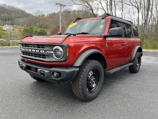 2023 Ford Bronco BLACK DIAMOND