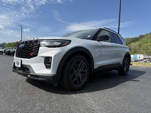 SPACE WHITE METALLIC 2026 Ford Explorer ST