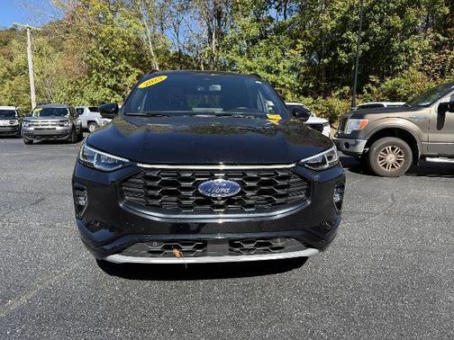 2023 Ford Escape ST-LINE ELITE