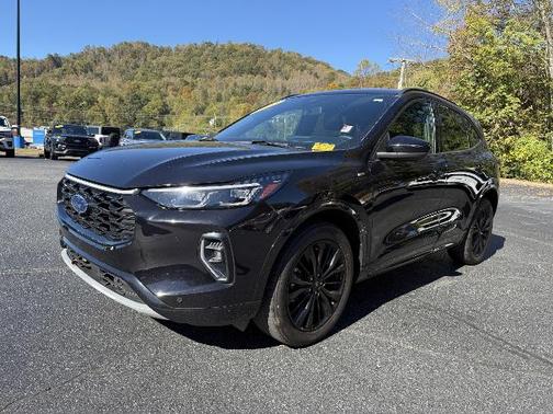 2023 Ford Escape ST-LINE ELITE