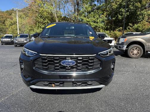 2023 Ford Escape ST-LINE ELITE