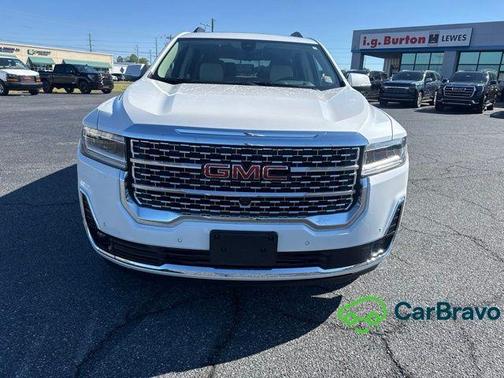 White Frost Tri-Coat 2023 GMC Acadia Denali