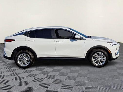 Summit White 2026 Buick Envista Preferred