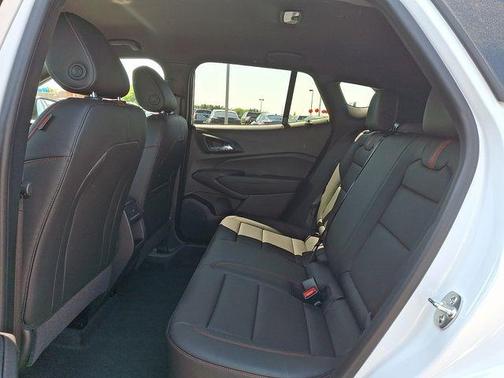 Summit White 2026 Chevrolet Trax 2RS