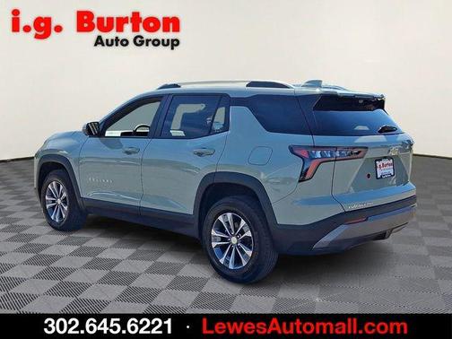 Green 2025 Chevrolet Equinox LT