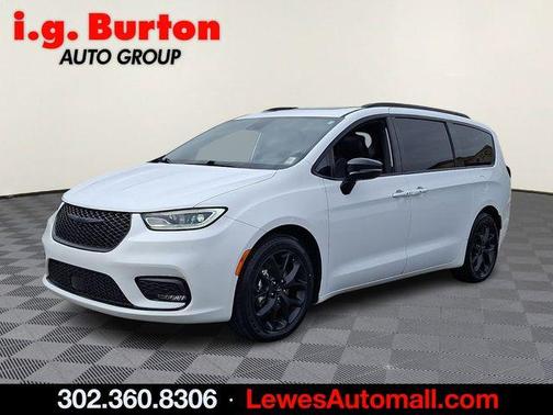 Bright White Clearcoat 2025 Chrysler Pacifica Limited