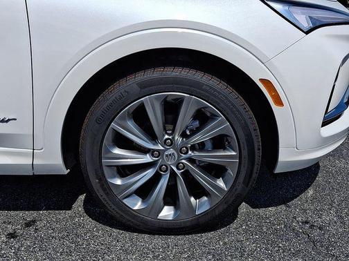 White Frost 2026 Buick Envista Avenir