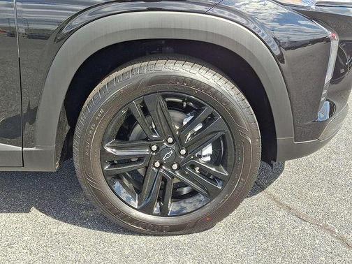 Black Metallic 2026 Chevrolet Trax ACTIV