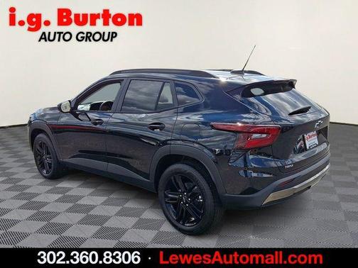 Black Metallic 2026 Chevrolet Trax ACTIV