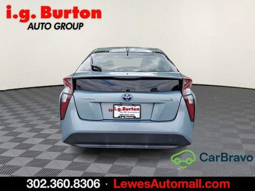 Pearl 2017 Toyota Prius Three