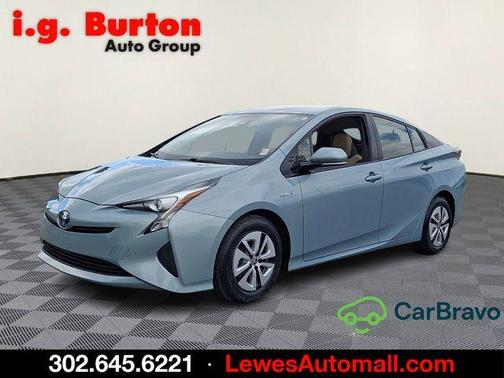 Pearl 2017 Toyota Prius Three