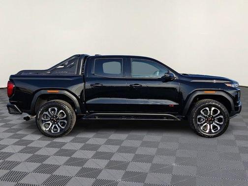 2025 GMC Canyon AT4