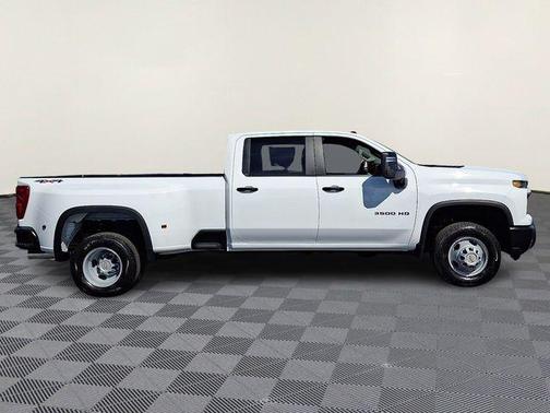 2026 Chevrolet Silverado 3500 WT
