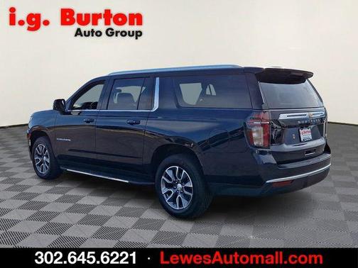 Midnight Blue Metallic 2022 Chevrolet Suburban LT