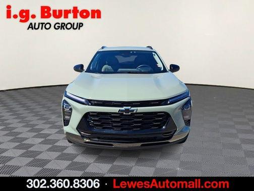 Green 2025 Chevrolet Trax ACTIV