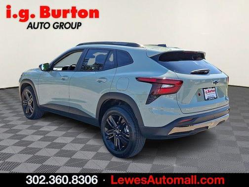 Green 2025 Chevrolet Trax ACTIV