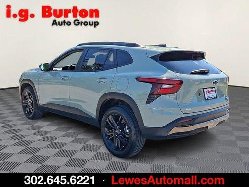 Green 2025 Chevrolet Trax ACTIV