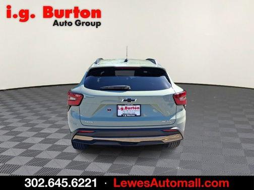 Green 2025 Chevrolet Trax ACTIV
