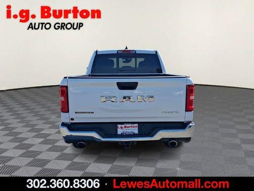 Bright White Clearcoat 2025 RAM 1500 Big Horn/Lone Star