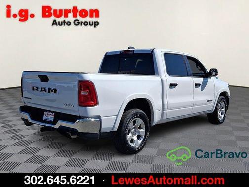 Bright White Clearcoat 2025 RAM 1500 Big Horn/Lone Star