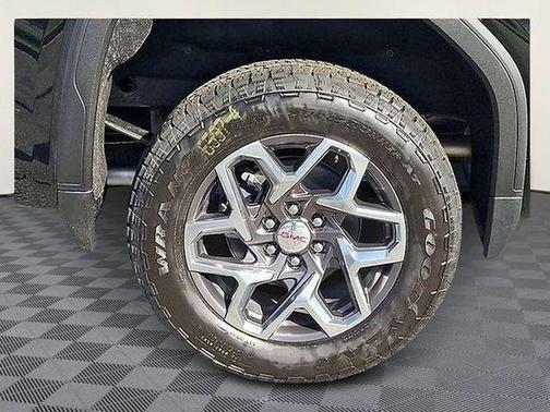 Onyx Black 2026 GMC Sierra 1500 SLE