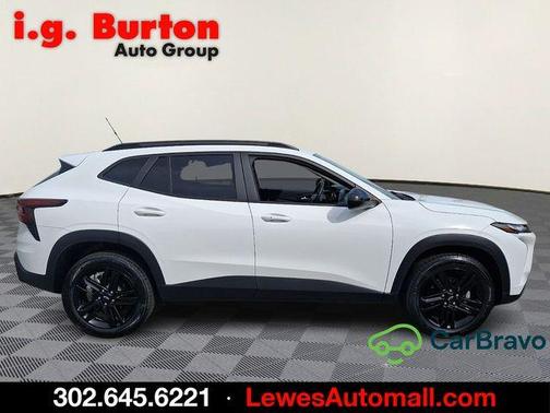 Summit White 2024 Chevrolet Trax ACTIV