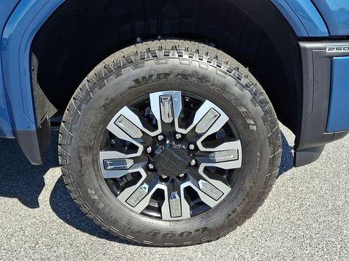 DOWNPOUR MET 2026 GMC Sierra 2500 Denali