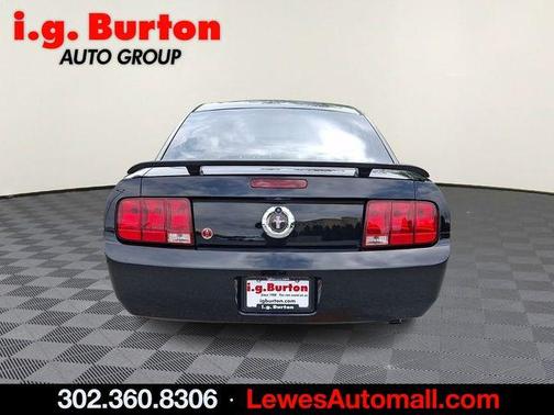 2006 Ford Mustang Deluxe