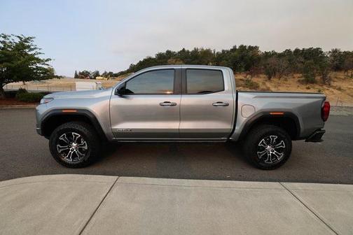 2023 GMC Canyon AT4