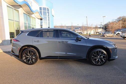 2025 Toyota Crown Signia Limited