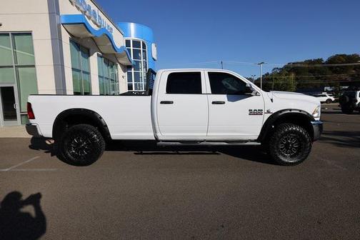 2018 RAM 3500 Tradesman Crew Cab 4x4 8' Box