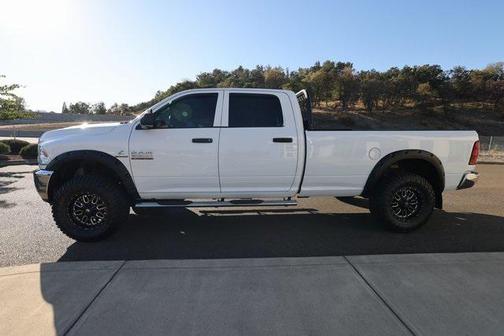 2018 RAM 3500 Tradesman Crew Cab 4x4 8' Box