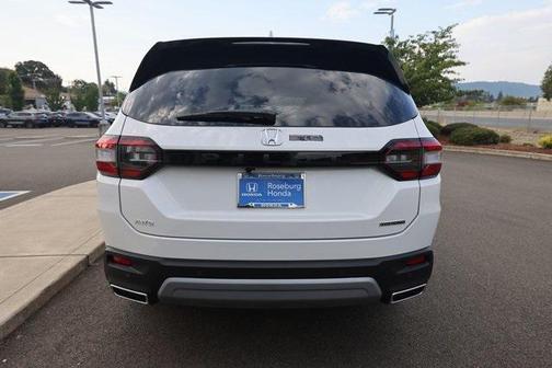 2025 Honda Pilot Touring 8-Passenger