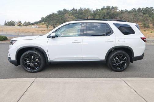 2025 Honda Pilot Touring 8-Passenger