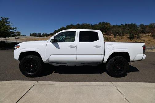 2022 Toyota Tacoma SR