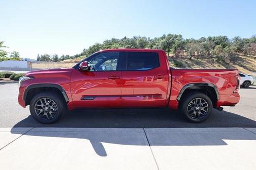 2024 Toyota Tundra Hybrid Platinum