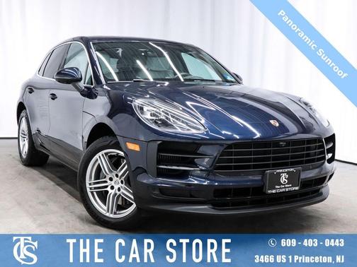 Blue 2021 Porsche Macan Macan