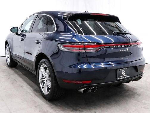 Blue 2021 Porsche Macan Macan