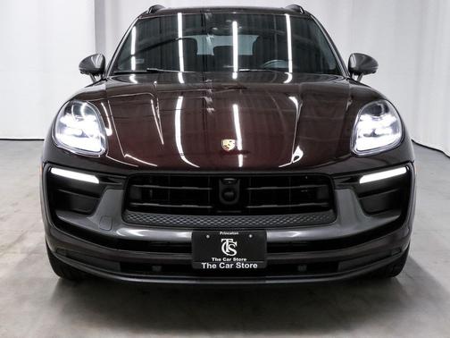 2024 Porsche Macan T