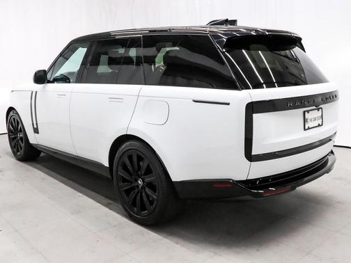 2024 Land Rover Range Rover P550e Autobiography