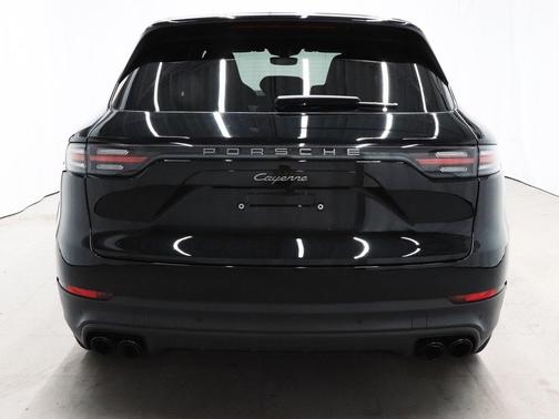 2022 Porsche Cayenne Platinum Edition