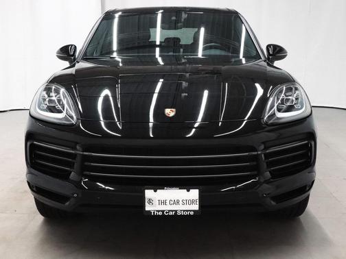 2022 Porsche Cayenne Platinum Edition