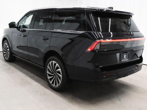 2025 Lincoln Navigator Black Label