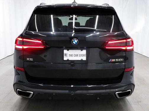 2022 BMW X5 M50i