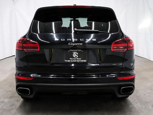 2016 Porsche Cayenne Cayenne