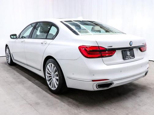 2019 BMW 740 xDrive