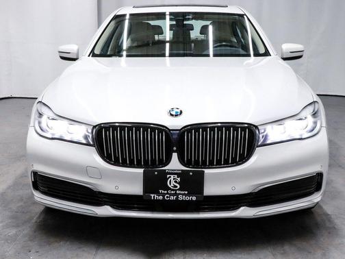 2019 BMW 740 xDrive